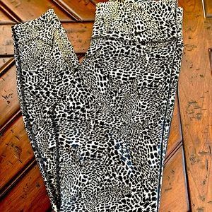 Nike leopard leggings; Dri-fit technology; Size Medium;
